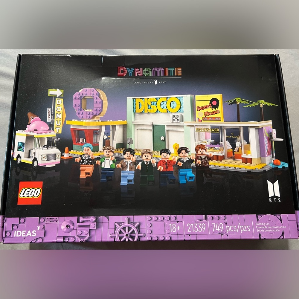 BTS Dynamite Lego Set